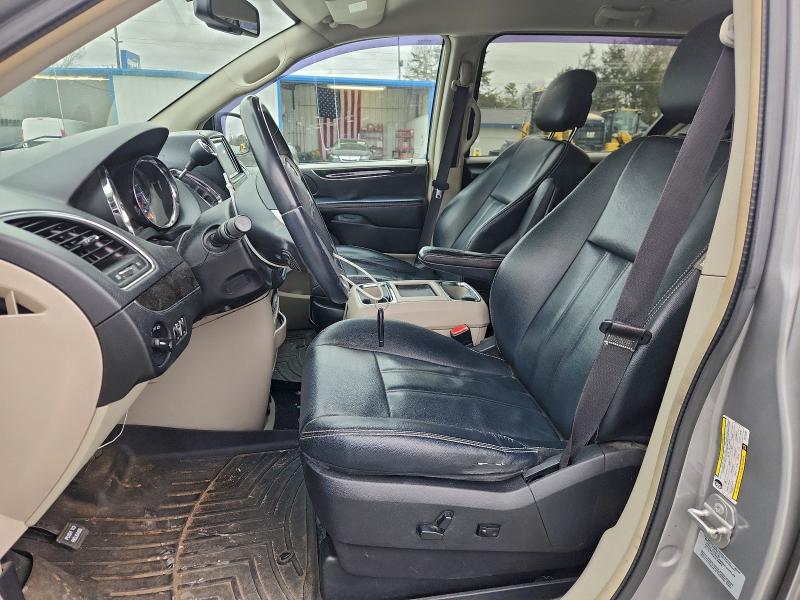 Photo 7 from auction – 2015 CHRYSLER TOWN & COU with VIN 2C4RC1BG9FR726288