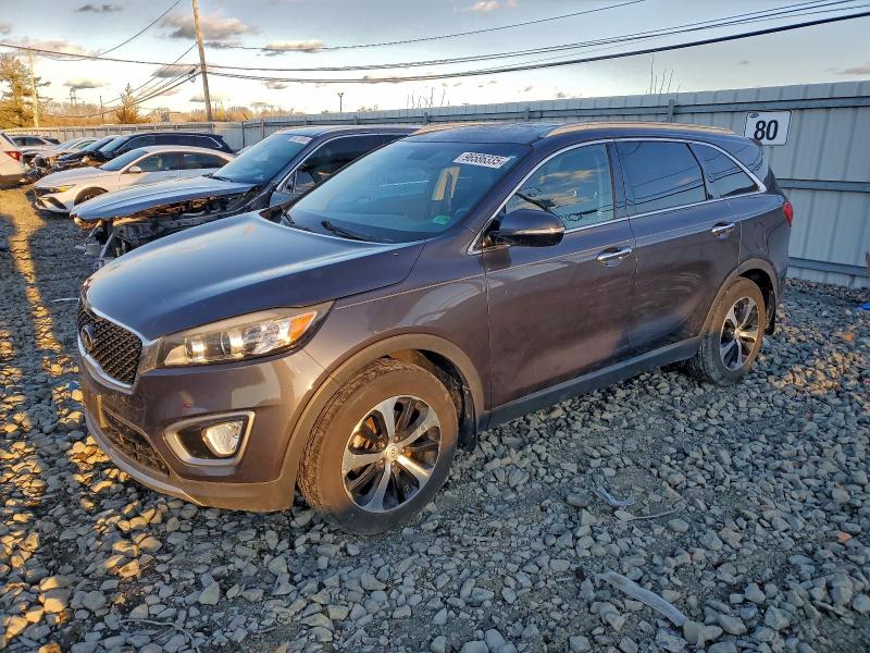 Photo 1 from auction – 2016 KIA SORENTO EX with VIN 5XYPH4A19GG019897