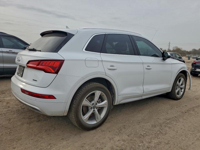 Photo 3 from auction – 2020 AUDI Q5 PREMIUM with VIN WA1BNAFY8L2093611