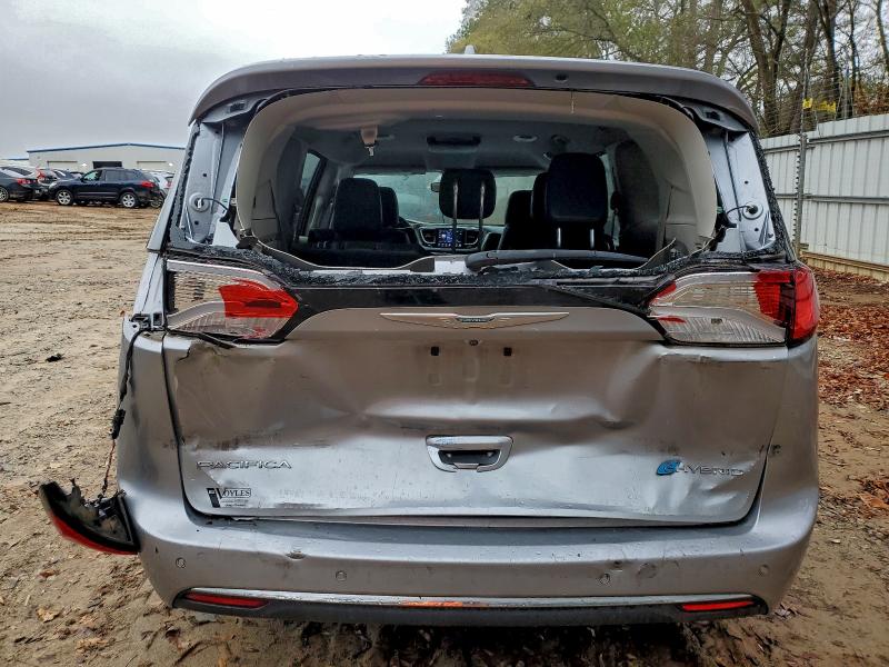 Фото 6 с аукциона – 2018 CHRYSLER PACIFICA H с VIN 2C4RC1L78JR198461