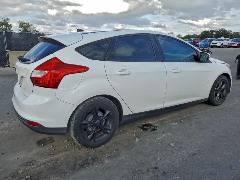 Photo 3 from auction – 2013 FORD FOCUS SE with VIN 1FADP3K29DL302720