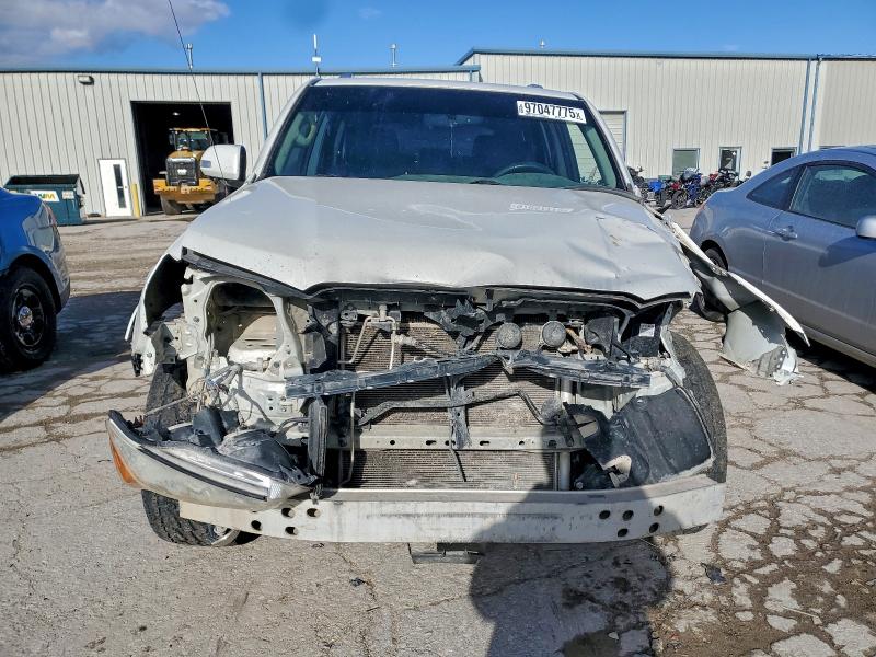 Photo 5 from auction – 2010 TOYOTA 4RUNNER SR with VIN JTEBU5JR0A5019753