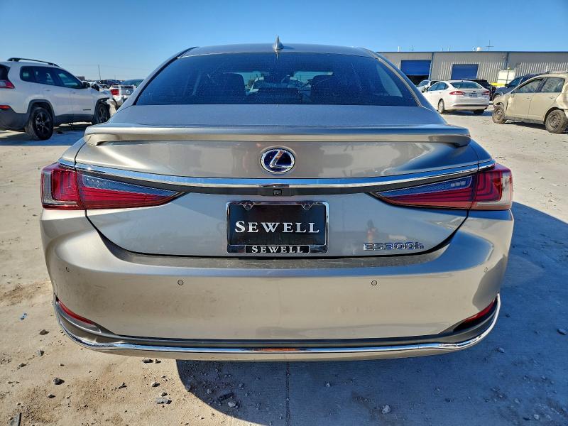 Photo 6 from auction – 2021 LEXUS ES 300H with VIN 58ADA1C1XMU010496