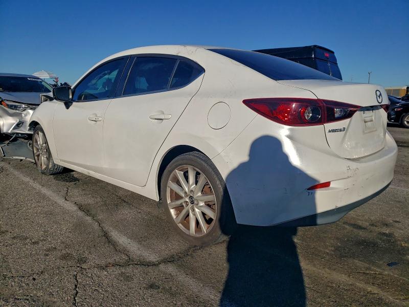 Photo 2 from auction – 2017 MAZDA 3 TOURING with VIN 3MZBN1V7XHM128421