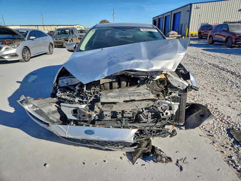 Photo 5 from auction – 2018 FORD FOCUS SE with VIN 1FADP3F22JL237506