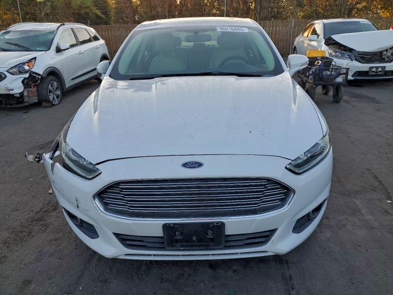 Photo 5 from auction – 2014 FORD FUSION SE with VIN 3FA6P0HD1ER257582