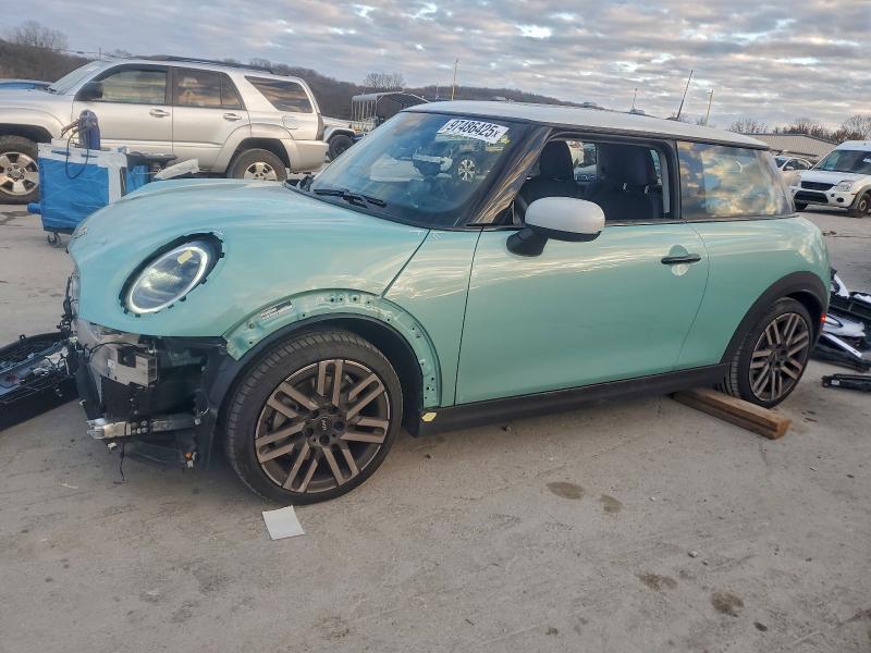MINI COOPER 2025 with VIN WMW23GD04S2W16758 - Photo from auction
