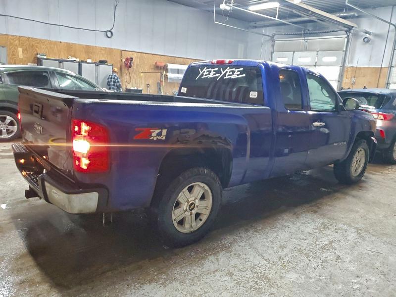 Photo 3 from auction – 2011 CHEVROLET SILVERADO with VIN 1GCRKSE32BZ232971