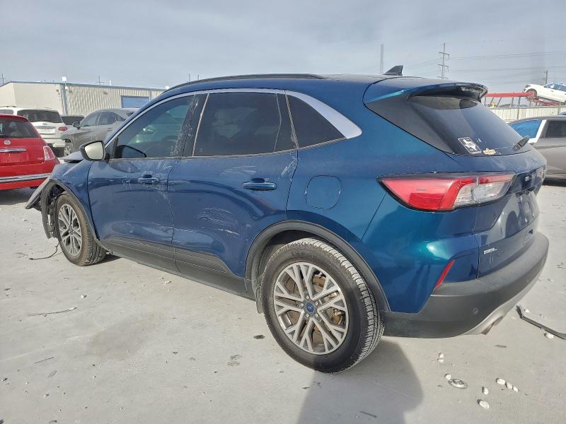 Photo 2 from auction – 2020 FORD ESCAPE SEL with VIN 1FMCU0H69LUB01704