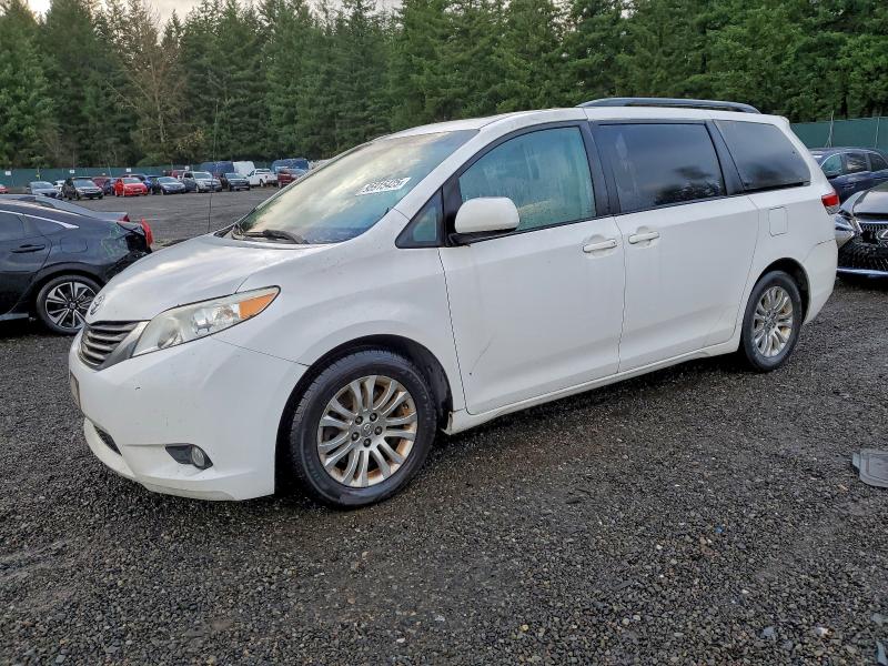 TOYOTA SIENNA 2012 с VIN 5TDYK3DC1CS238962 - Фото с аукциона