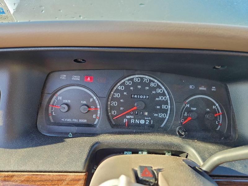 Photo 9 from auction – 2004 FORD CROWN VICT with VIN 2FAFP74W94X158007