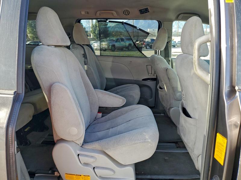 Photo 11 from auction – 2013 TOYOTA SIENNA with VIN 5TDKK3DC2DS363136