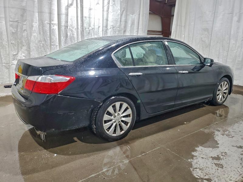 Photo 3 from auction – 2015 HONDA ACCORD with VIN 1HGCR2F71FA158161