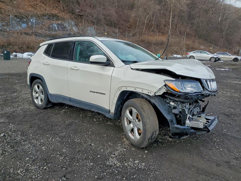 Photo 4 from auction – 2018 JEEP COMPASS with VIN 3C4NJDBB2JT470561