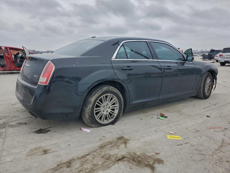 Photo 3 from auction – 2014 CHRYSLER 300 S with VIN 2C3CCABG1EH119204