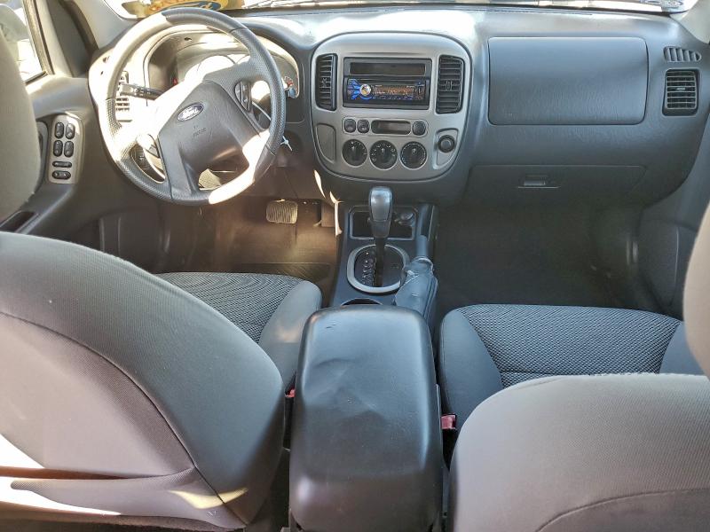 Photo 8 from auction – 2005 FORD ESCAPE XLT with VIN 1FMCU03135KA22653