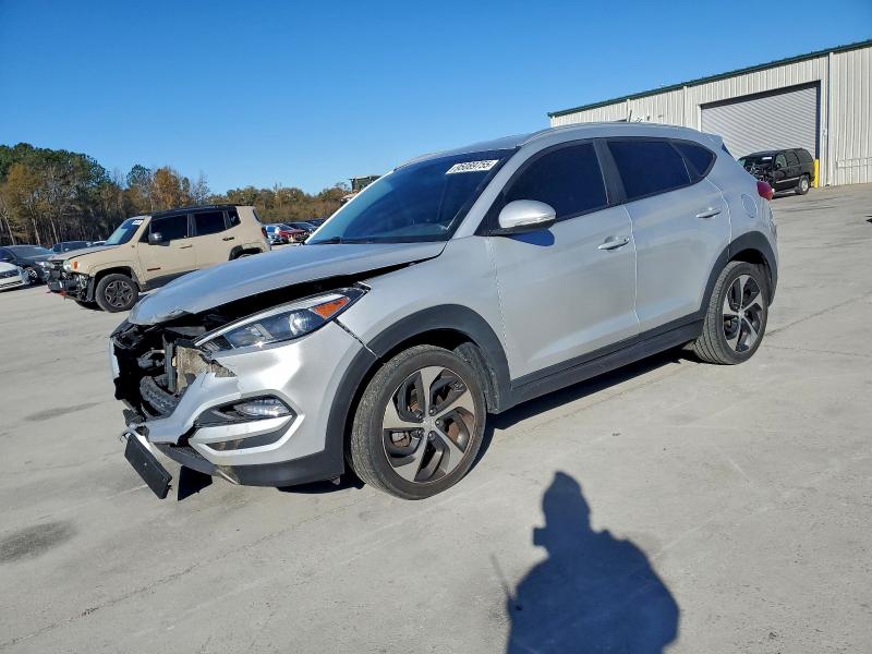 HYUNDAI TUCSON LIM 2016 with VIN KM8J3CA2XGU238465 - Photo from auction