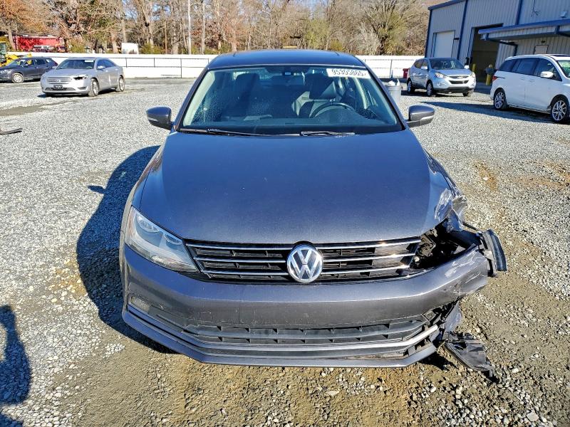Photo 5 from auction – 2016 VOLKSWAGEN JETTA SEL with VIN 3VWL07AJ2GM231046