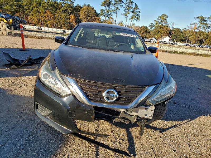 Photo 5 from auction – 2017 NISSAN ALTIMA with VIN 1N4AL3AP1HC493583