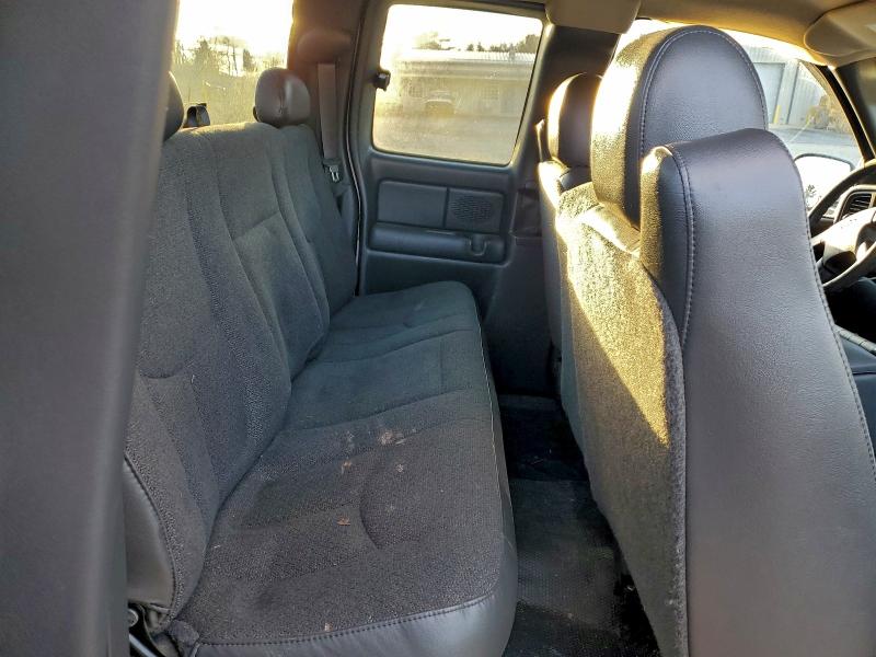 Photo 10 from auction – 2003 CHEVROLET SILVERADO with VIN 2GCEK19V731203559