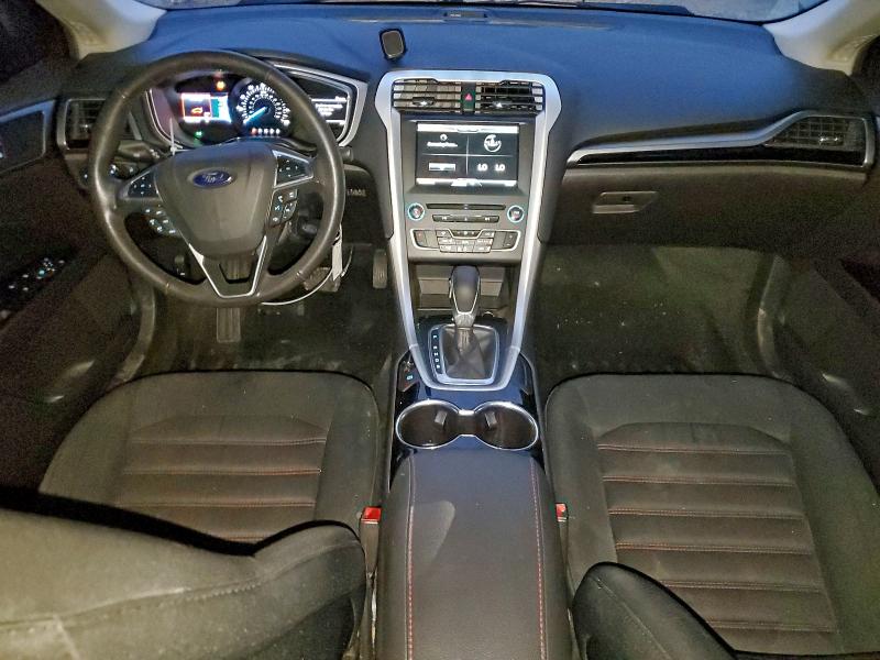 Photo 8 from auction – 2016 FORD FUSION SE with VIN 3FA6P0H70GR289081