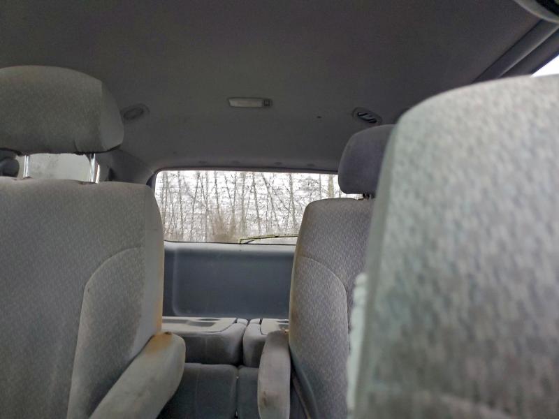 Photo 10 from auction – 2003 TOYOTA SIENNA LE with VIN 4T3ZF13C83U553092