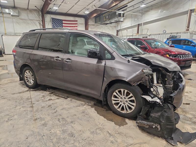 Photo 4 from auction – 2012 TOYOTA SIENNA with VIN 5TDYK3DC8CS257508