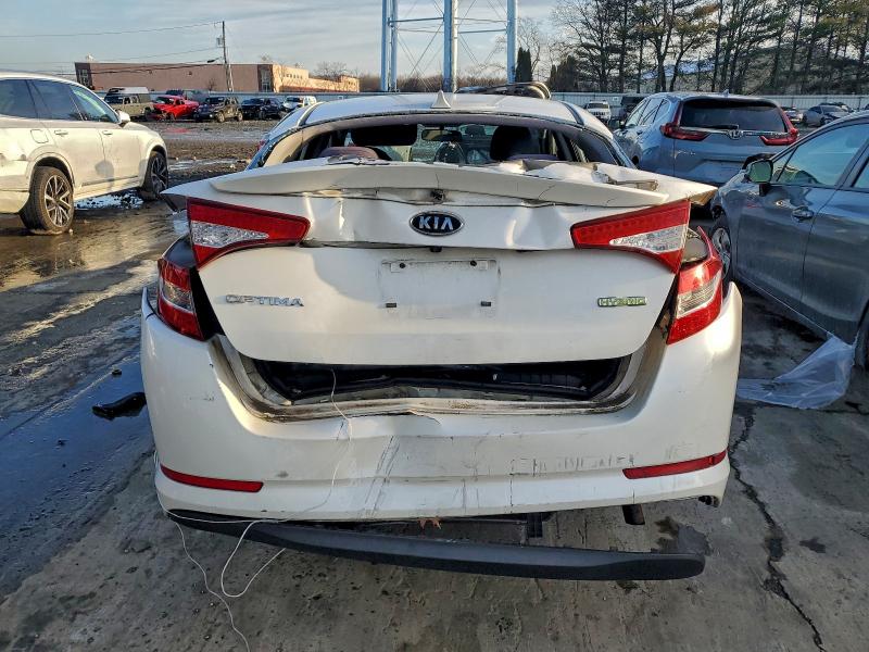 Photo 6 from auction – 2011 KIA OPTIMA HYB with VIN KNAGM4AD3B5004915