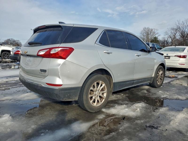 Photo 3 from auction – 2018 CHEVROLET EQUINOX with VIN 2GNAXSEV0J6118095