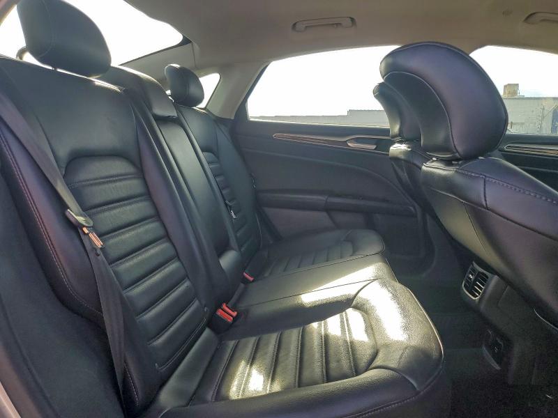 Photo 10 from auction – 2016 FORD FUSION SE with VIN 3FA6P0PU4GR357485