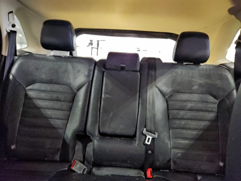 Photo 10 from auction – 2016 FORD EDGE SEL with VIN 2FMPK4J97GBB04521