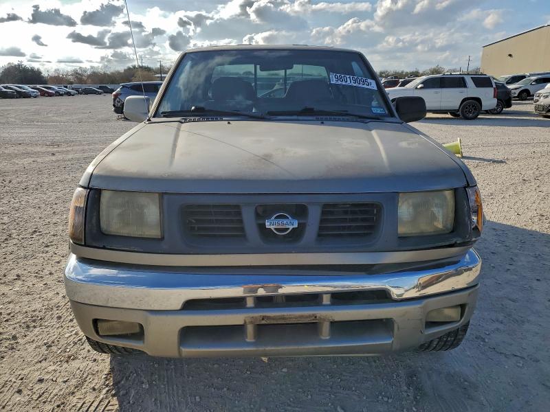 Photo 5 from auction – 2000 NISSAN FRONTIER C with VIN 1N6ED27T3YC319101