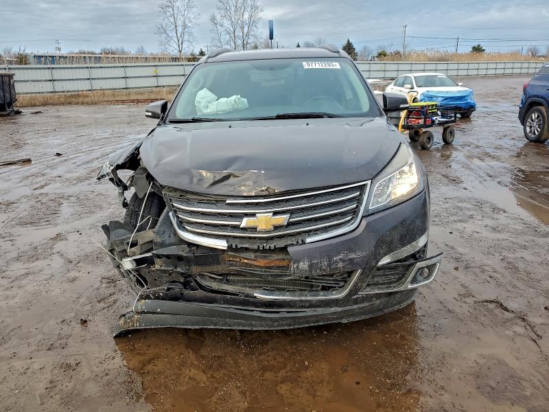 Photo 5 from auction – 2017 CHEVROLET TRAVERSE L with VIN 1GNKRGKD6HJ245695
