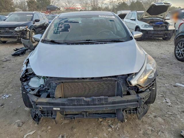 Photo 5 from auction – 2016 KIA FORTE LX with VIN KNAFX4A63G5520185