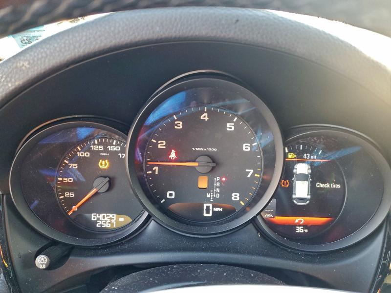 Photo 9 from auction – 2018 PORSCHE MACAN with VIN WP1AA2A55JLB13190
