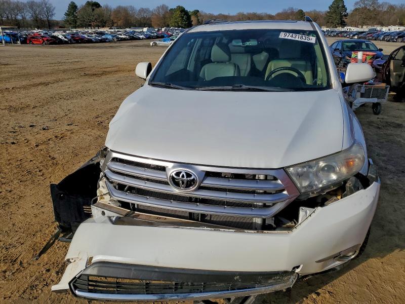 Photo 5 from auction – 2011 TOYOTA HIGHLANDER with VIN 5TDYK3EH5BS033766