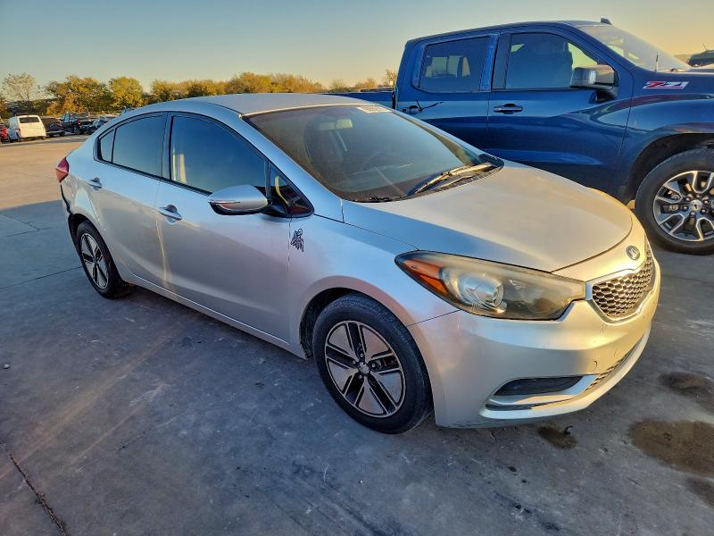 Photo 4 from auction – 2014 KIA FORTE LX with VIN KNAFX4A63E5109589
