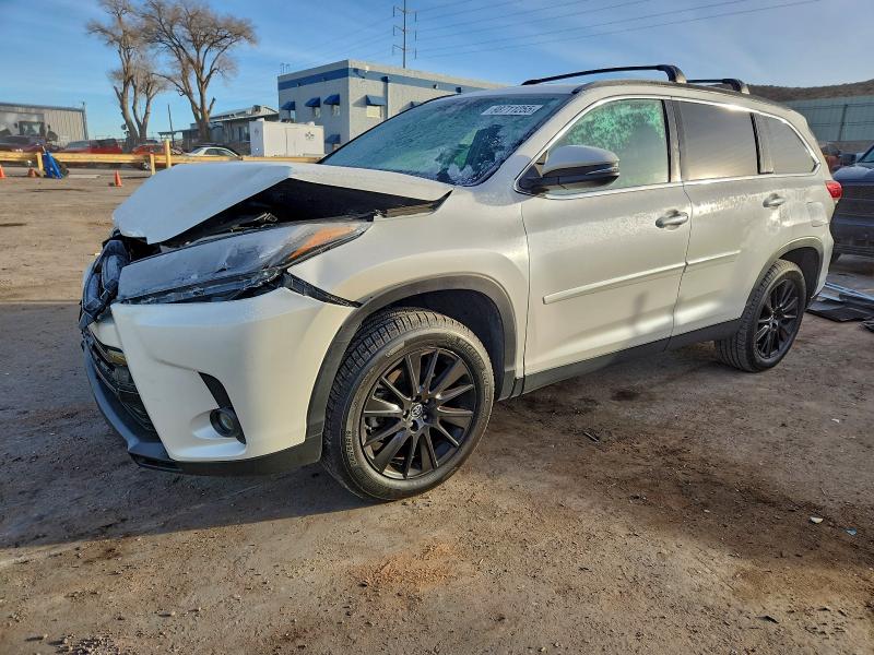 TOYOTA HIGHLANDER 2019 with VIN 5TDKZRFH8KS568805 - Photo from auction