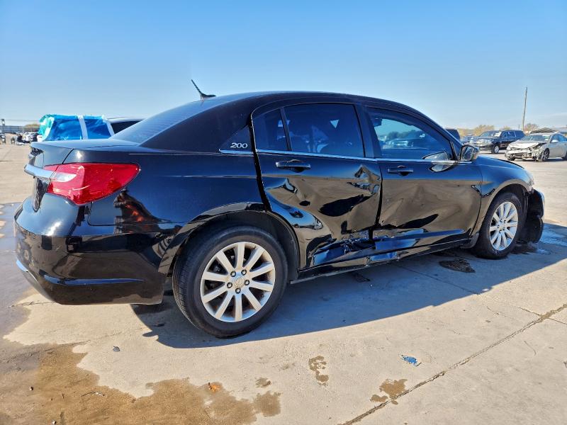 Photo 3 from auction – 2013 CHRYSLER 200 TOURIN with VIN 1C3CCBBB3DN505610