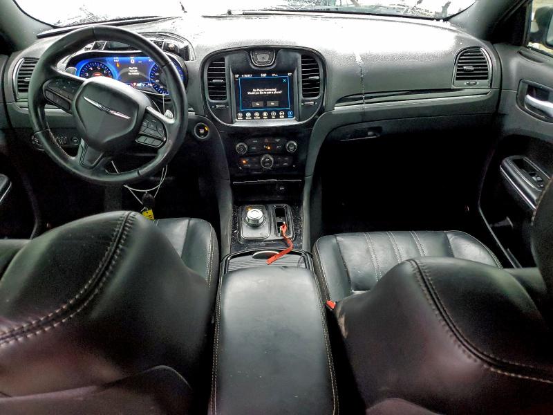 Photo 8 from auction – 2018 CHRYSLER 300 with VIN 2C3CCABG0JH266656