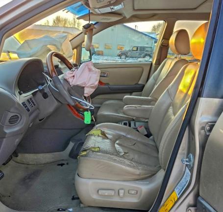 Photo 7 from auction – 2001 LEXUS RX 300 with VIN JTJHF10U610231168