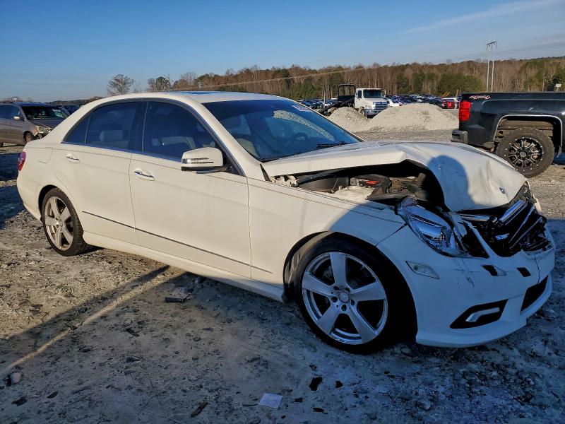 Photo 4 from auction – 2011 MERCEDES-BENZ E 350 with VIN WDDHF5GB9BA430795