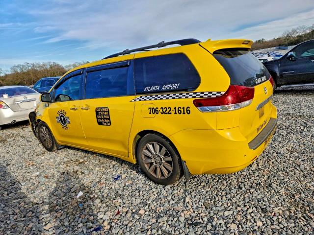 Photo 2 from auction – 2012 TOYOTA SIENNA XLE with VIN 5TDYK3DC1CS229999