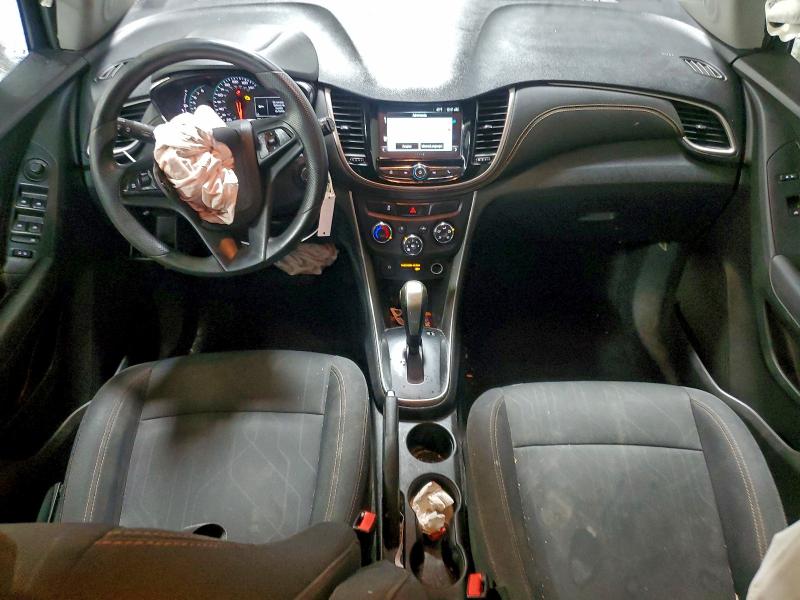 Photo 8 from auction – 2017 CHEVROLET TRAX 1LT with VIN 3GNCJPSB2HL134385