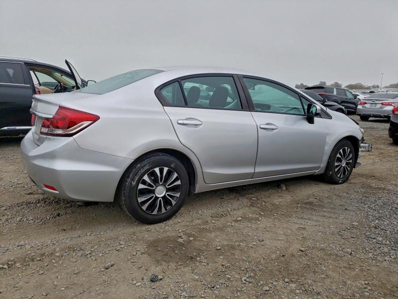 Photo 3 from auction – 2014 HONDA CIVIC LX with VIN 19XFB2F57EE273244