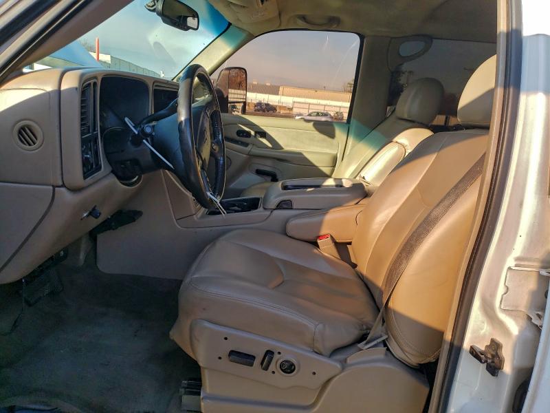 Photo 7 from auction – 2003 CHEVROLET SILVERADO with VIN 1GCHC23143F136059