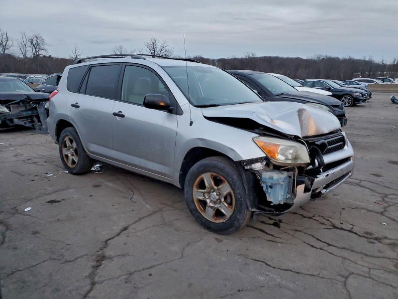 Photo 4 from auction – 2006 TOYOTA RAV4 with VIN JTMBD33V566022121