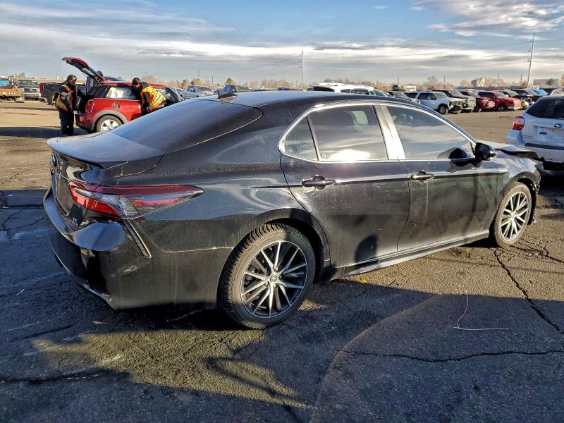 Photo 3 from auction – 2021 TOYOTA CAMRY SE with VIN 4T1S31AK2MU566533