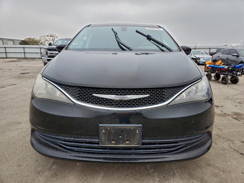 Photo 5 from auction – 2017 CHRYSLER PACIFICA L with VIN 2C4RC1CGXHR565774