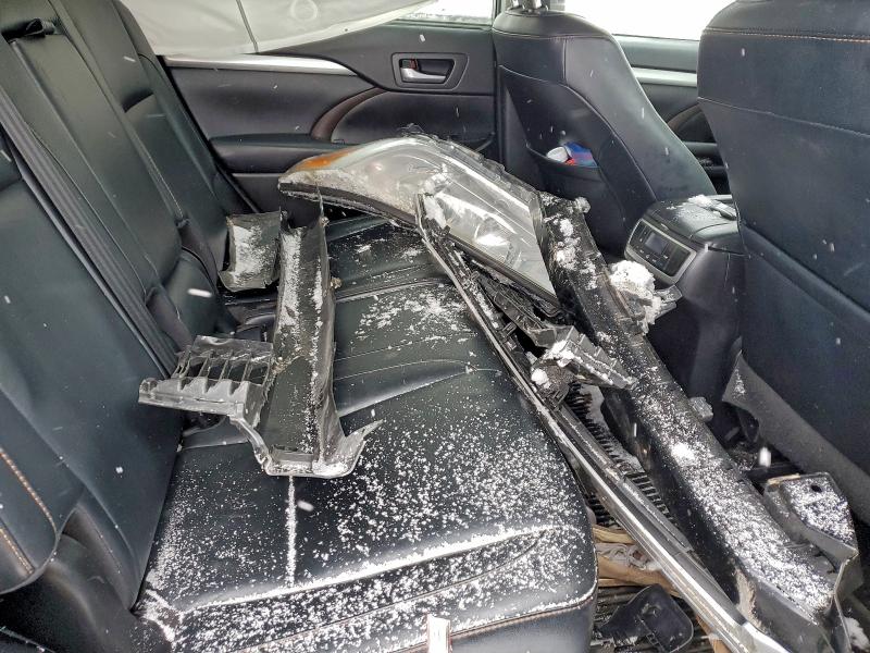 Zdjęcie 11 z aukcji – 2018 TOYOTA HIGHLANDER z VIN 5TDJZRFH9JS542367